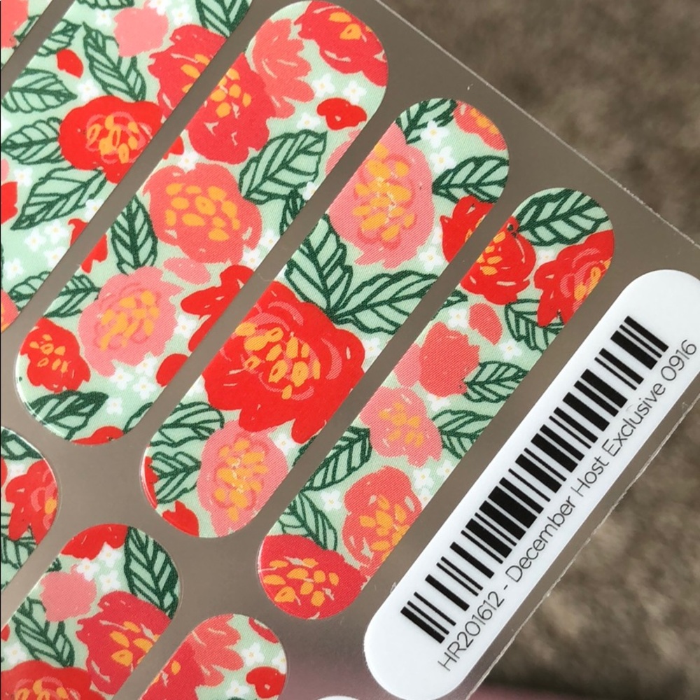 ✨NEW✨Jamberry Nail Wraps - December Host Exclusive - Picture 2 of 3